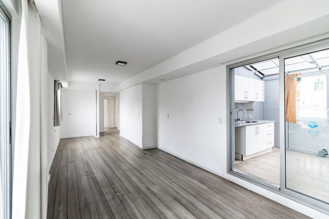 VENTA 3 AMB BALCON 2 COCHERAS PISO ALTO