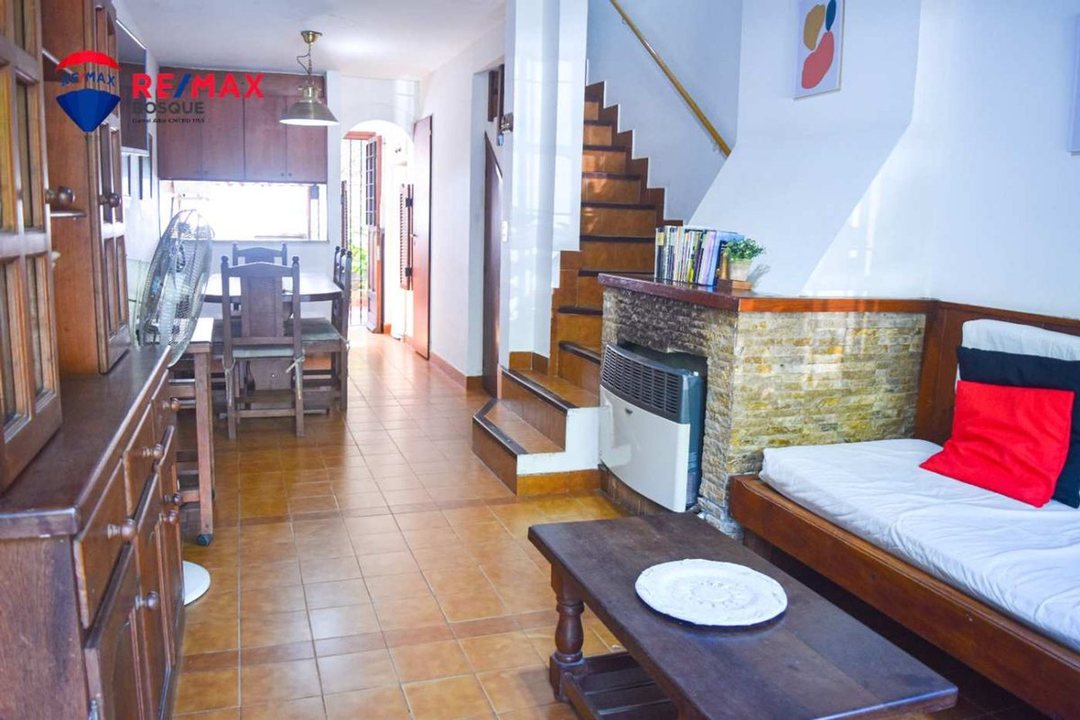 Venta de TRIPLEX  en Pinamar a una cuadra del mar