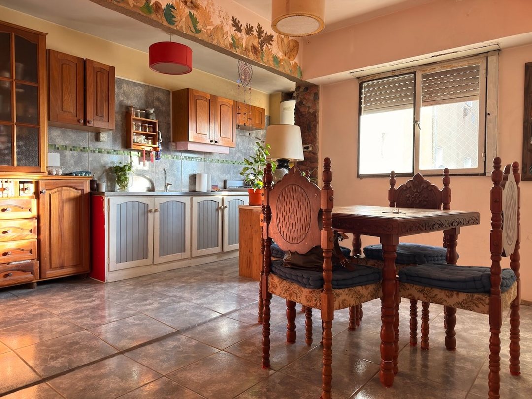 VENTA DE DEPARTAMENTO AL FRENTE ONELLI 4 AMBIENTES