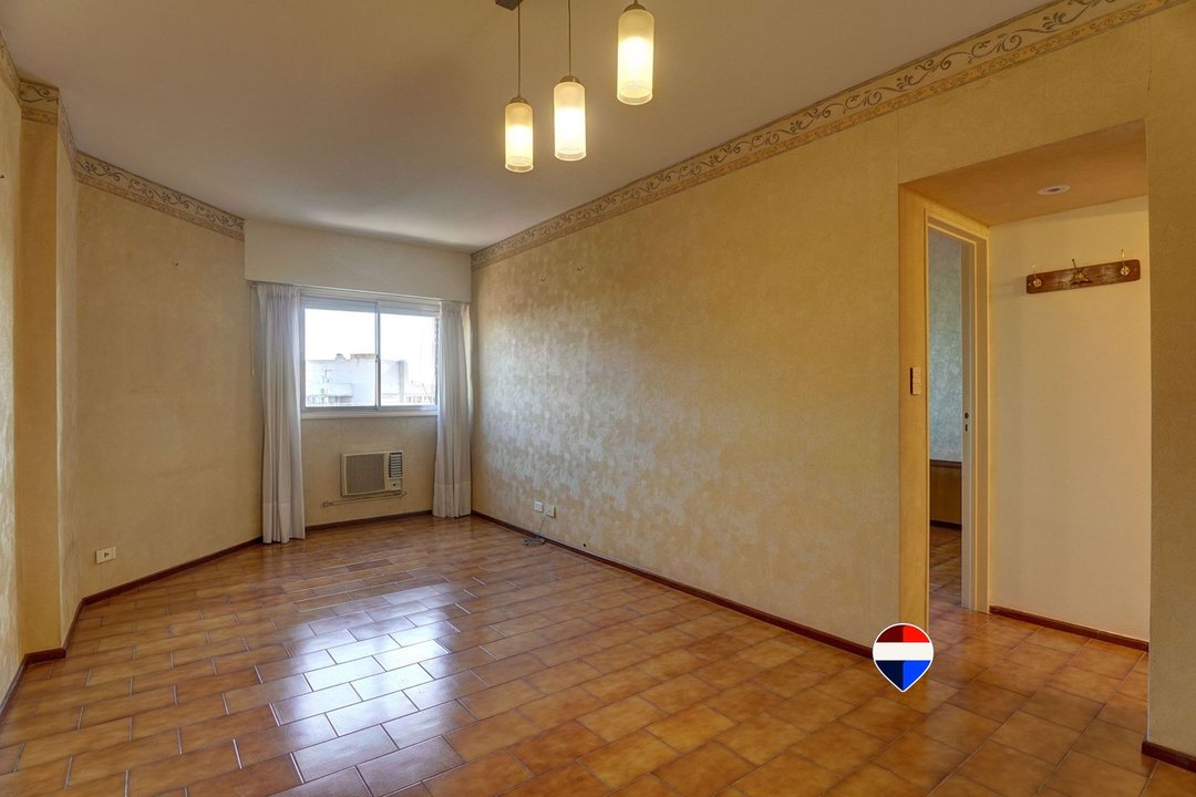 Venta Departamento 2 amb en Belgrano R | Piso alto