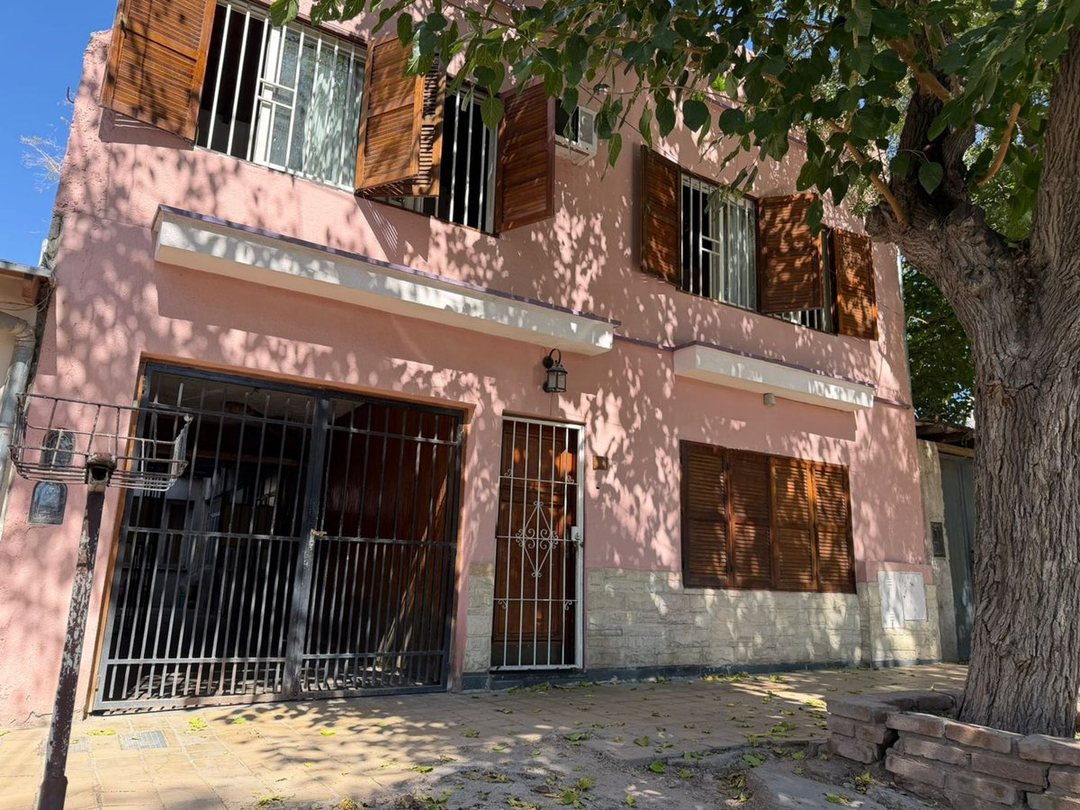CASA EN VENTA CIUDAD 3 DORMITORIOS MENDOZA