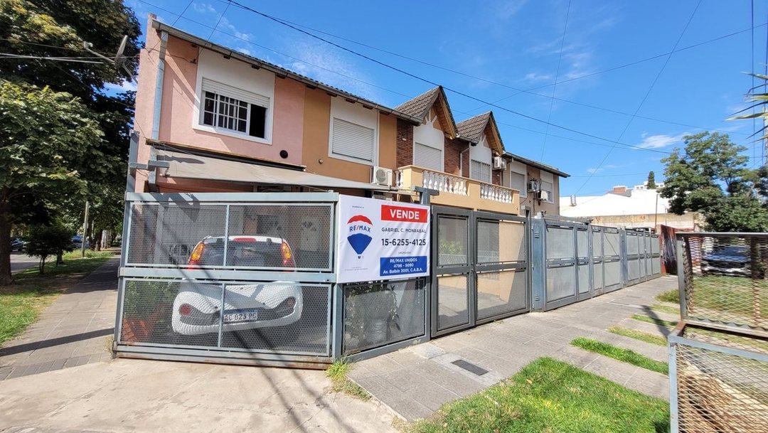 Republica N°4993-Villa Ballester-Duplex de 4 amb