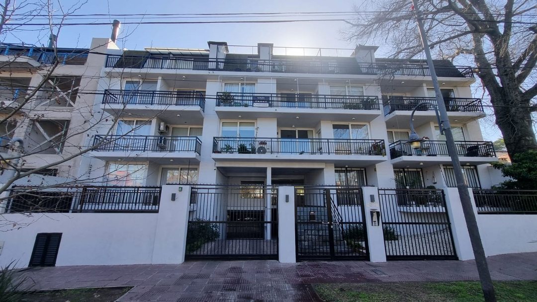 ALQUILER DEPTO 4 DORM PTA CHICA COCH BALCON C/PARR