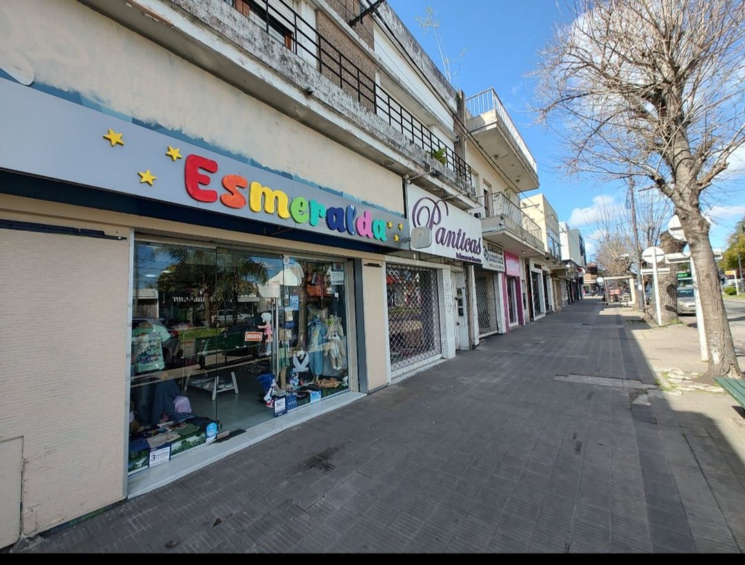 DOS LOCALES Y CASA EN VENTA LOS HORNOS BLOQUE