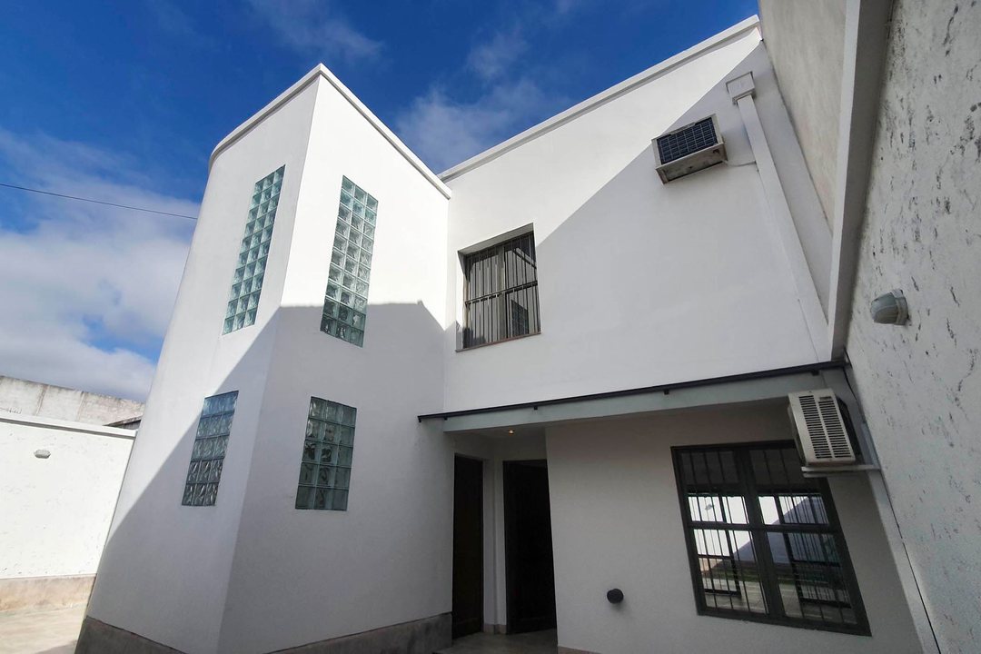 CASA VENTA ZONA SUR Y POSIBILIDAD DE PERMUTA