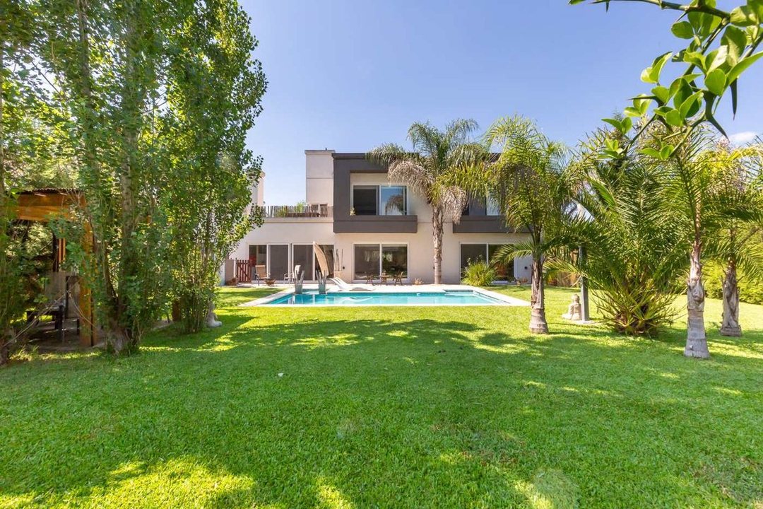VENTA CASA TERRAVISTA. APTA CREDITO.  PERMUTA.