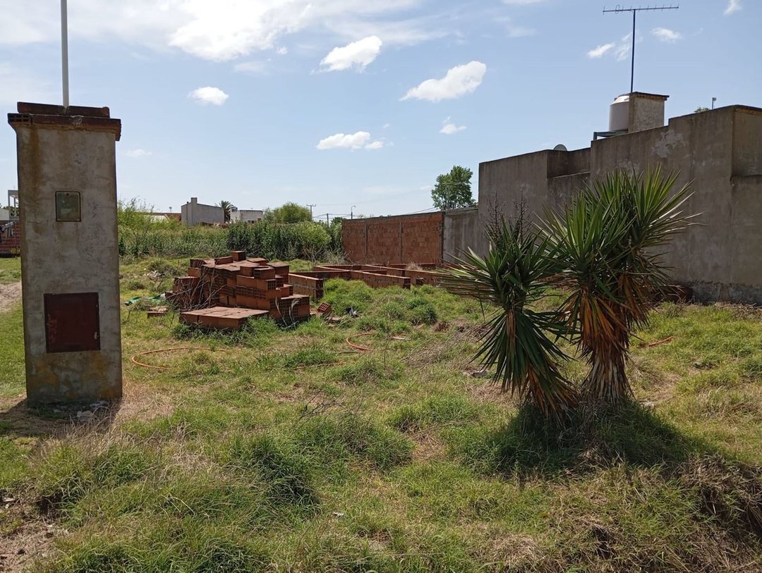 LOTE EN VENTA CON CONSTRUCCION EN BALCARCE