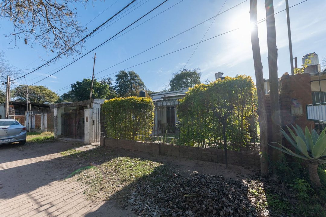 VENTA CASA/QUINTA 2 DORMITORIOS EN COLASTINÉ