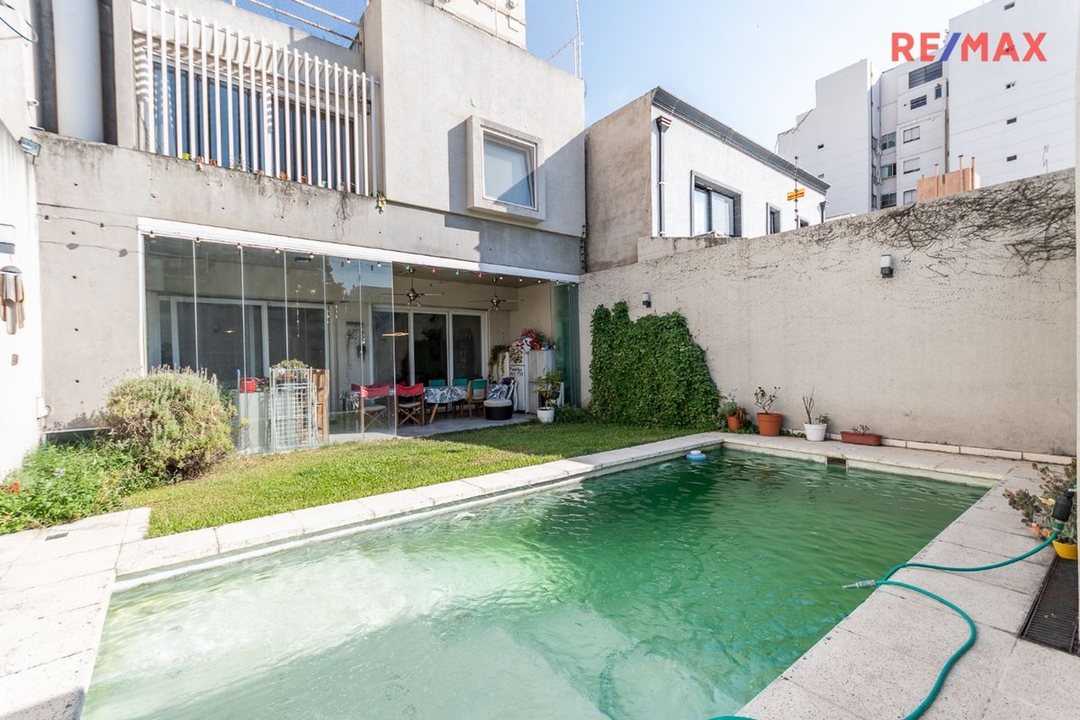 VENTA CASA 5 AMB CON PILETA VILLA DEL PARQUE