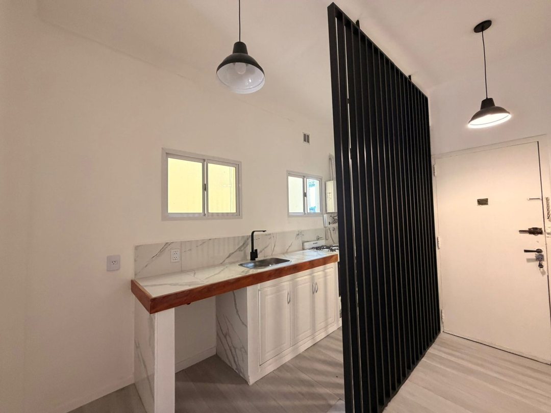 VENTA 2  ambientes con balcón en Palermo
