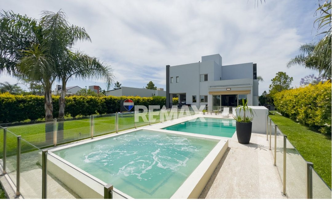VENTA CASA AIRES DEL LLANO MODERNA Y CONFORTABLE