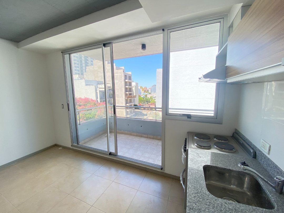 VENTA MONOAMBIENTE DE 49 Mts DIVISIBLE, SAAVEDRA