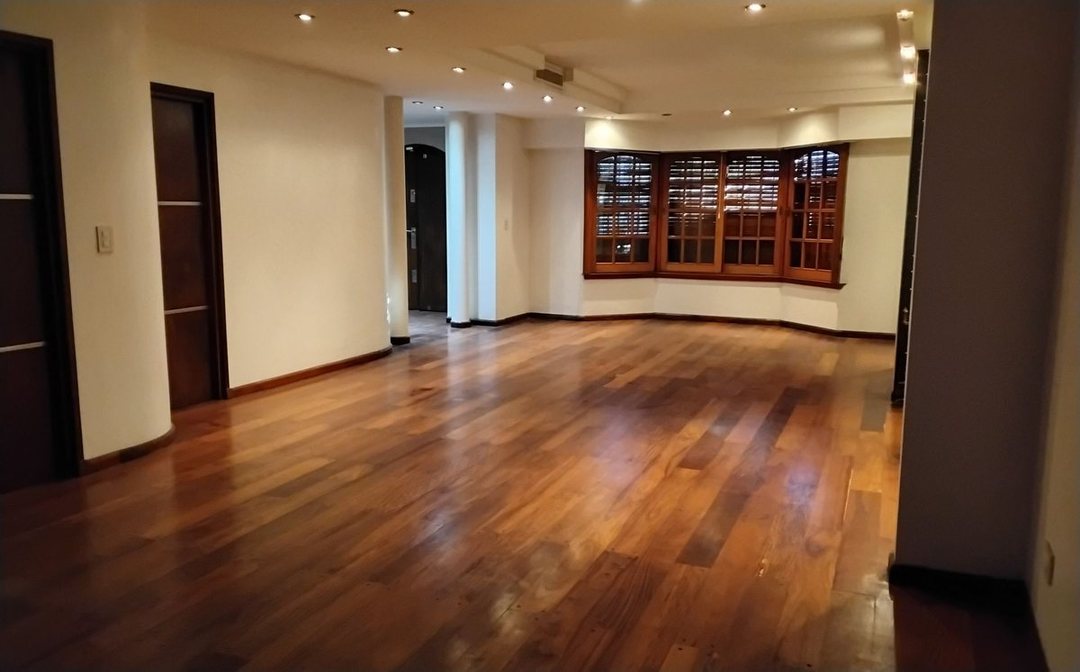 VENTA 6 AMB VILLA SARMIENTO PILETA JARDIN COCHERA