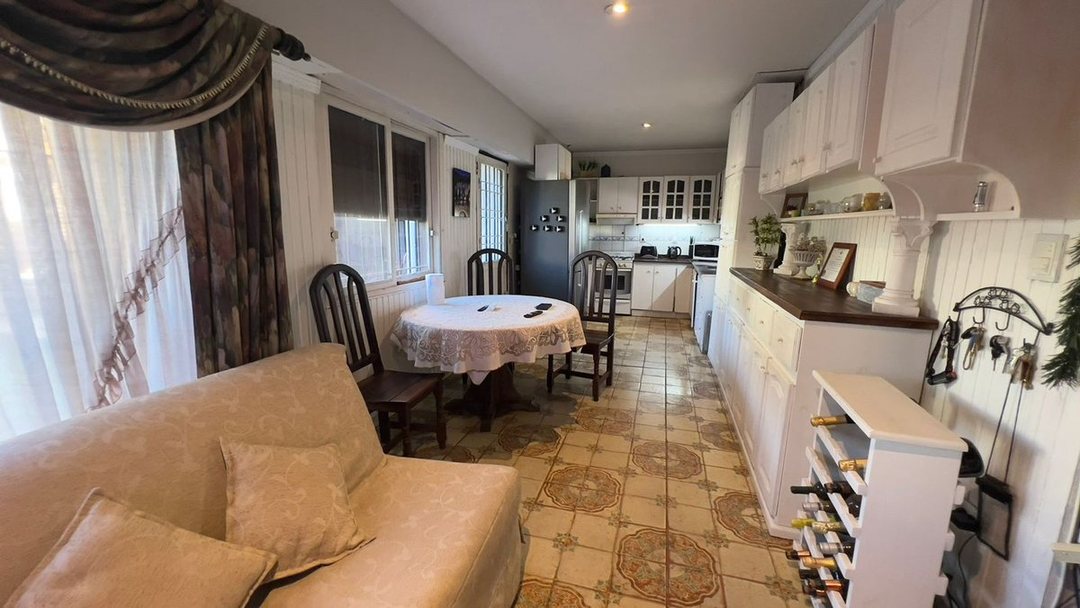 VENTA CHALET 4 AMB.  ITUZAINGO APTO CREDITO