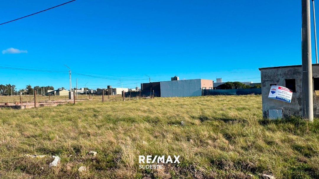 LOTE EN BARRIO LAS CAÑITAS II