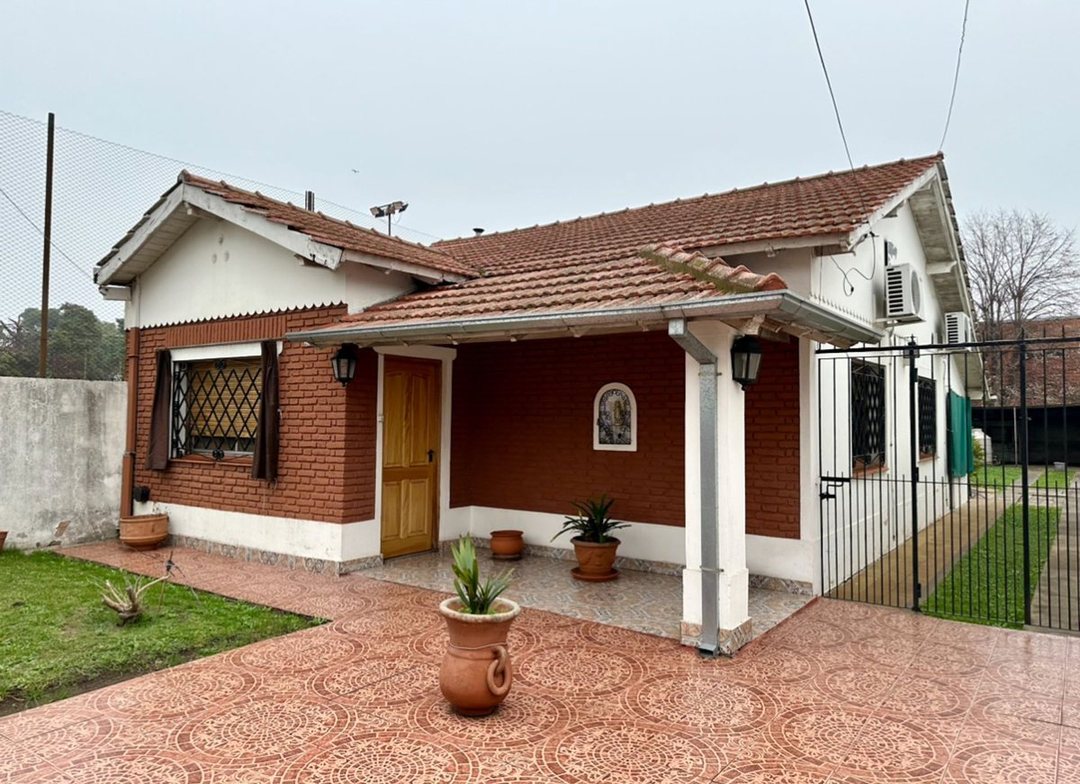 VENTA CASA 4 AMB EN SAN MIGUEL- APTO CREDITO
