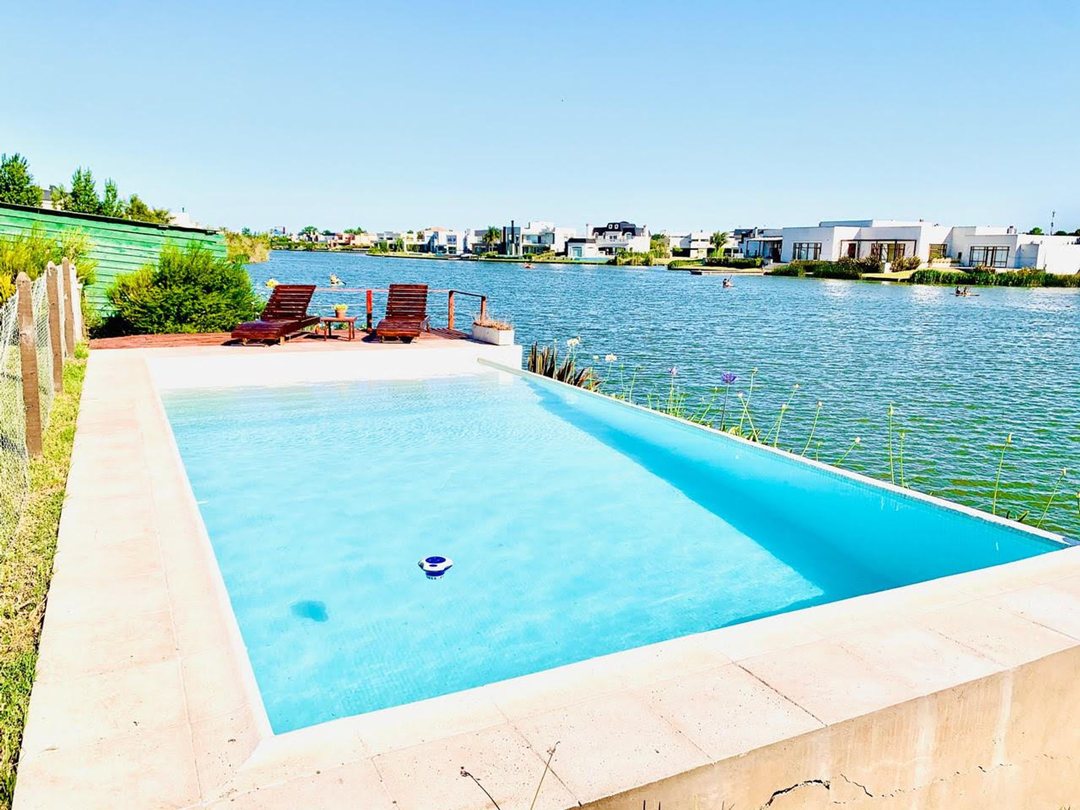 Venta Casa Nuevo Quilmes 5 ambientes