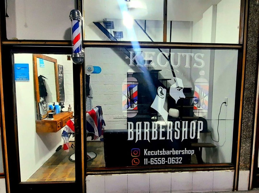 VENTA EN ALQUILER EN GALERIA BAJO FLORES