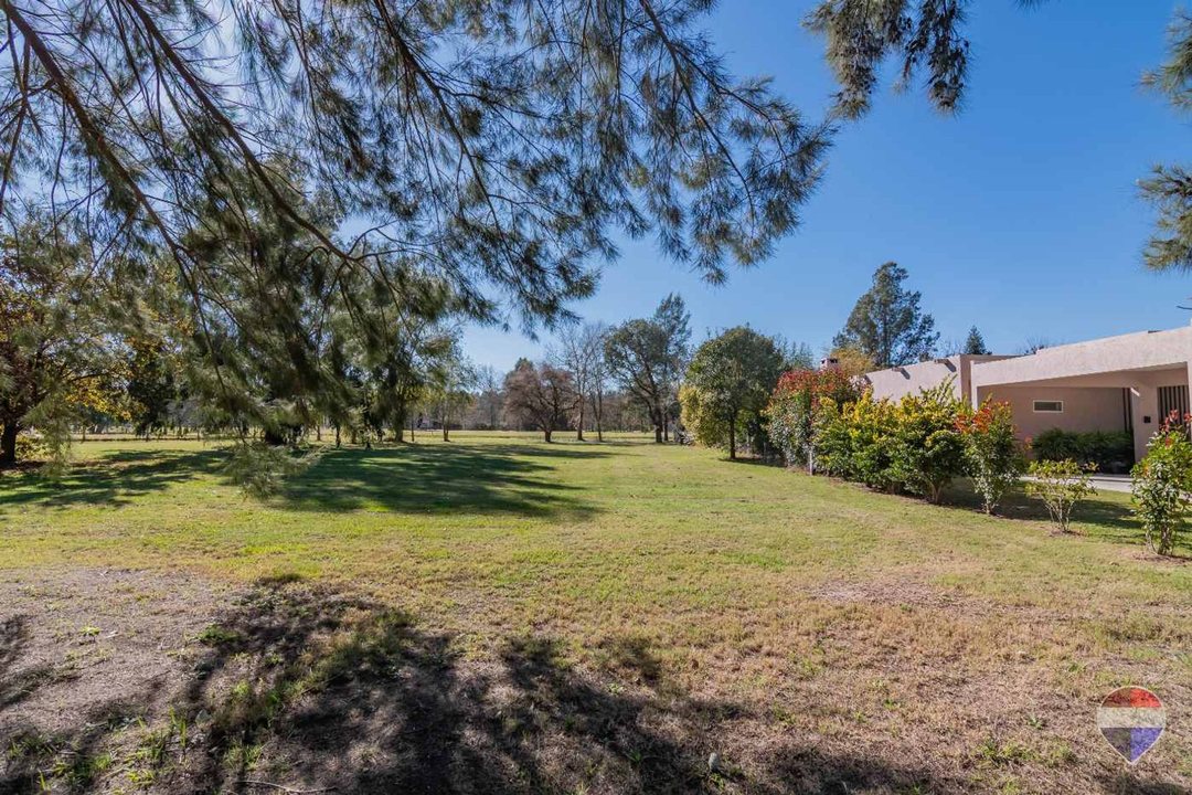 LOTE EN VENTA EN MIRALAGOS