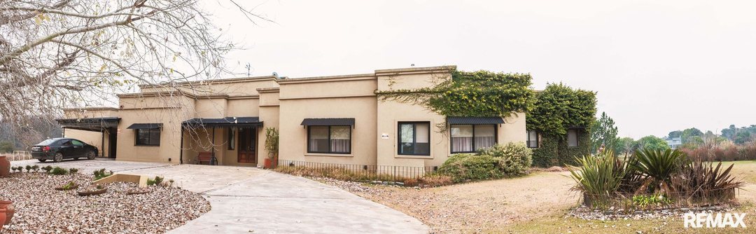 VENTA CASA 8 AMB,2 lot  CHACRAS DE LA CRUZ CAPILLA