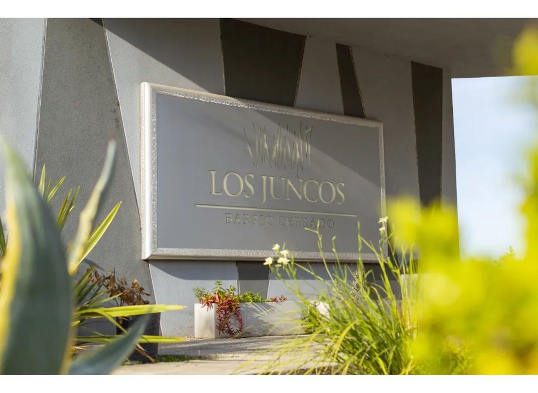 VENTA LOTE 1003M2 LOS JUNCOS LUJAN