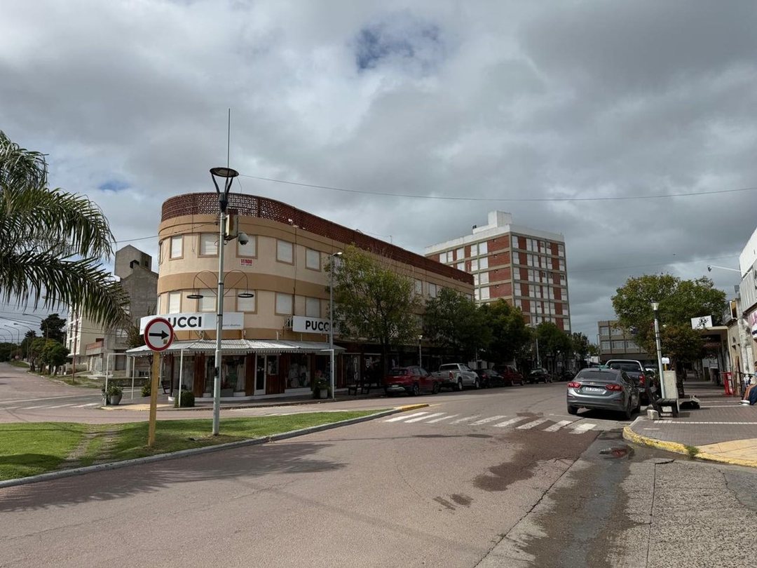 Venta dpto 2 dormitorios en pleno centro de MH