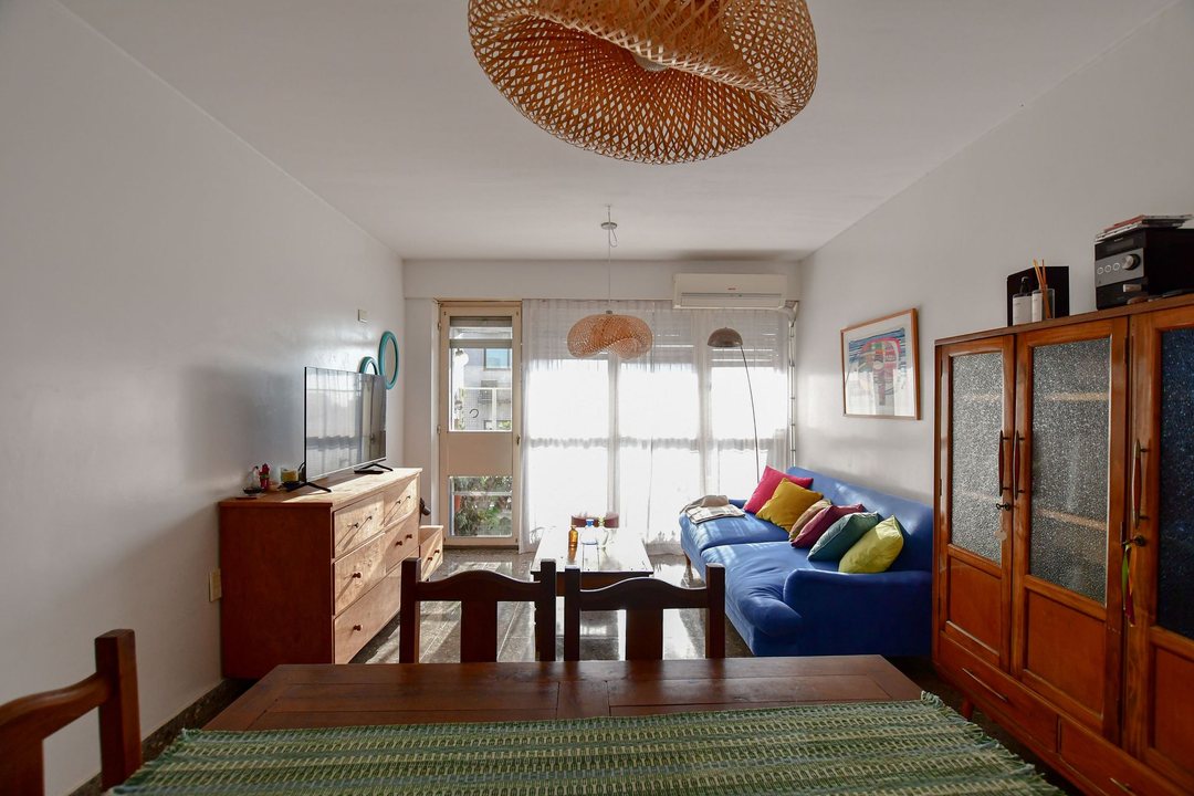 DEPARTAMENTO EN VENTA DE DOS DORMITORIOS Y BALCÓN