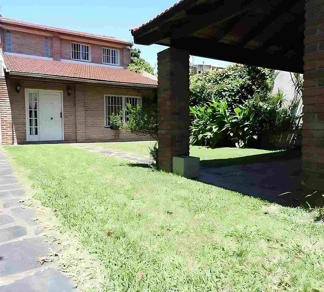 Venta Casa V. Ballester, 4 hab, jardín, 2 cocheras