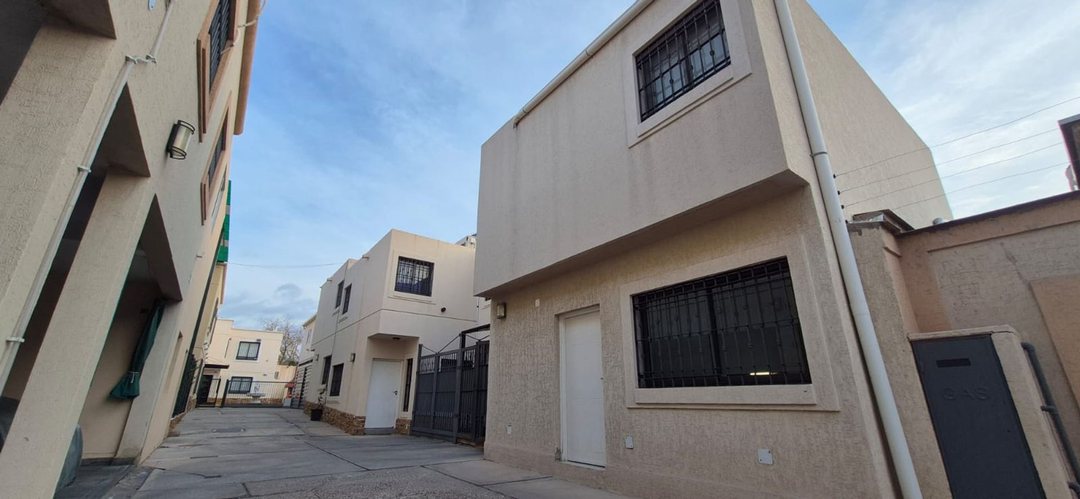Venta Dúplex 3 Dorm. Patio Comp. Cerrado G. Cruz