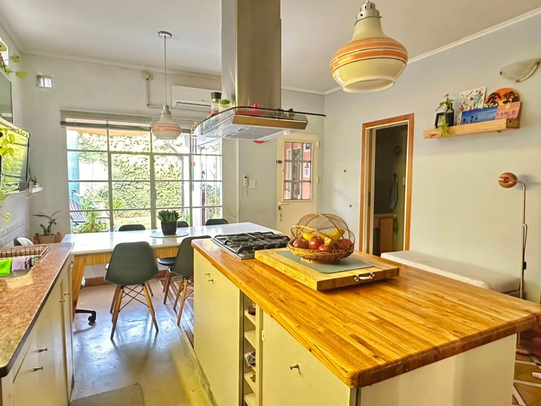 VENTA CASA 4 AMBIENTES JARDIN LOMAS DE ZAMORA