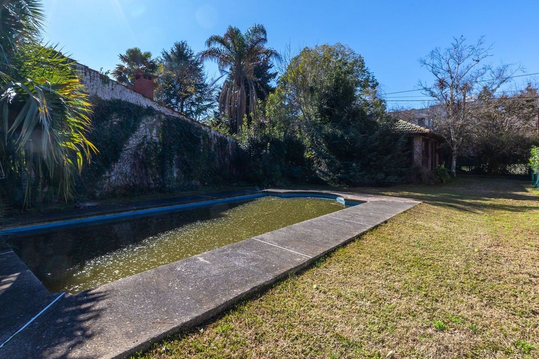 LOTE EN VENTA LA PLATA PILETA