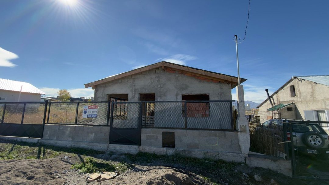 Casa en Trevelin - Oportunidad con Servicios