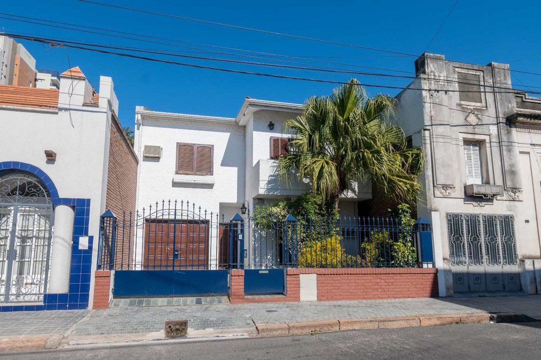Remax vende Casa en Barrio Sur