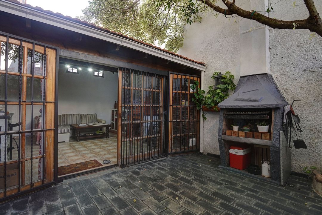 SE VENDE DEPTO 3 AMB C/PATIO Y PARRILLA V.SARFIELD