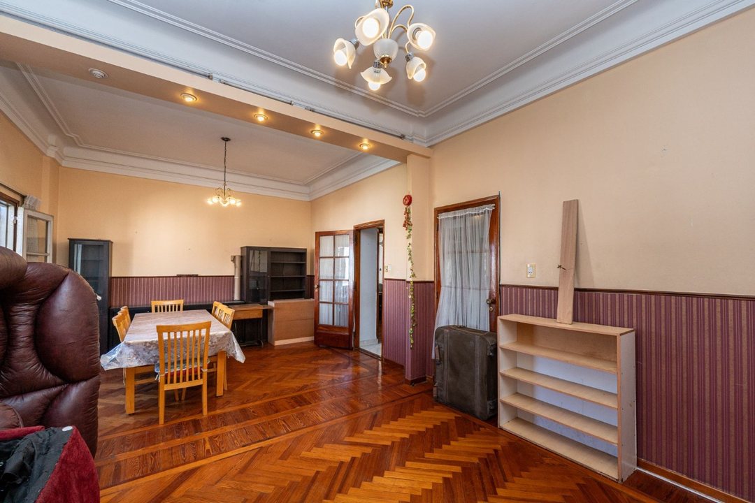 DEPARTAMENTO 5 AMBIENTES EN VENTA - BALVANERA