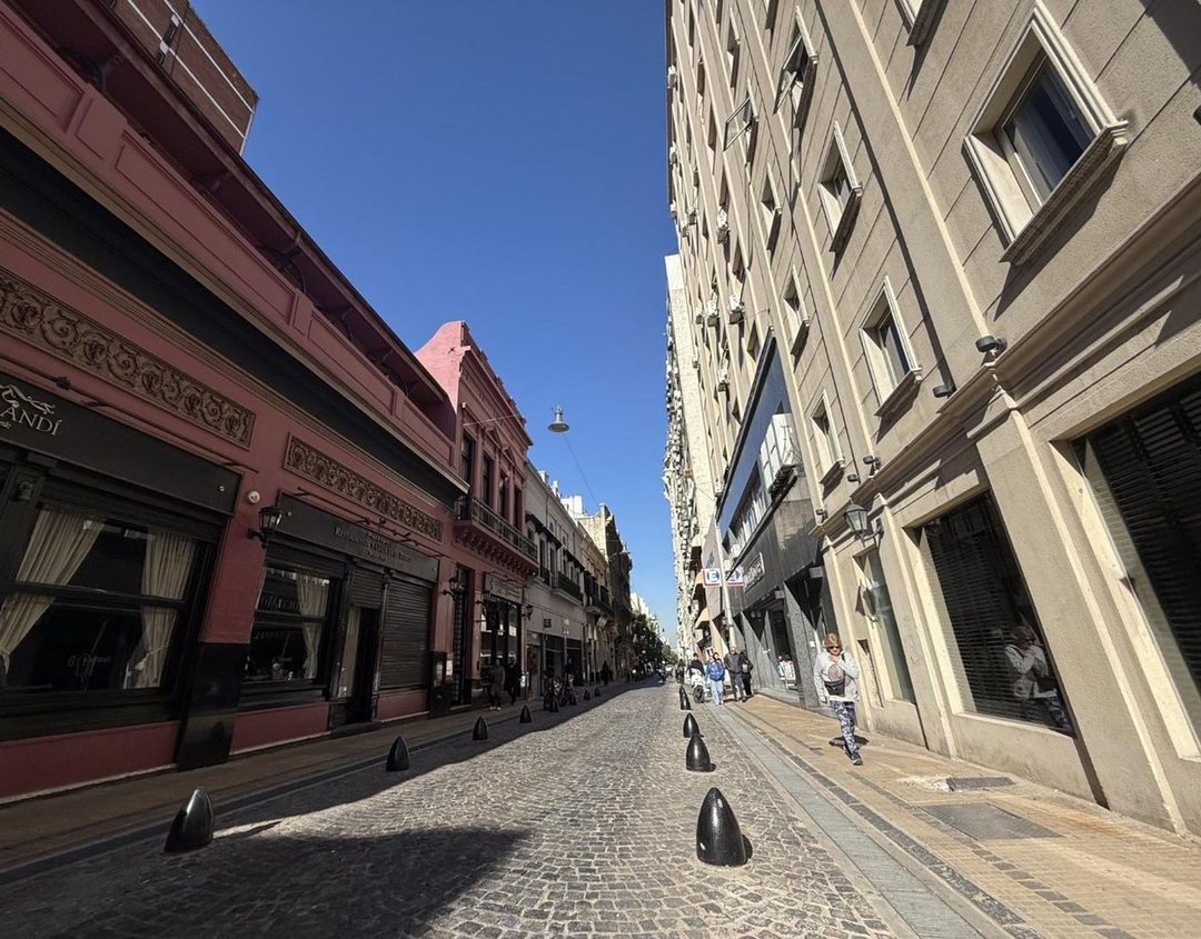 Venta oficina 430 m² con 8 cocheras en Microcentro