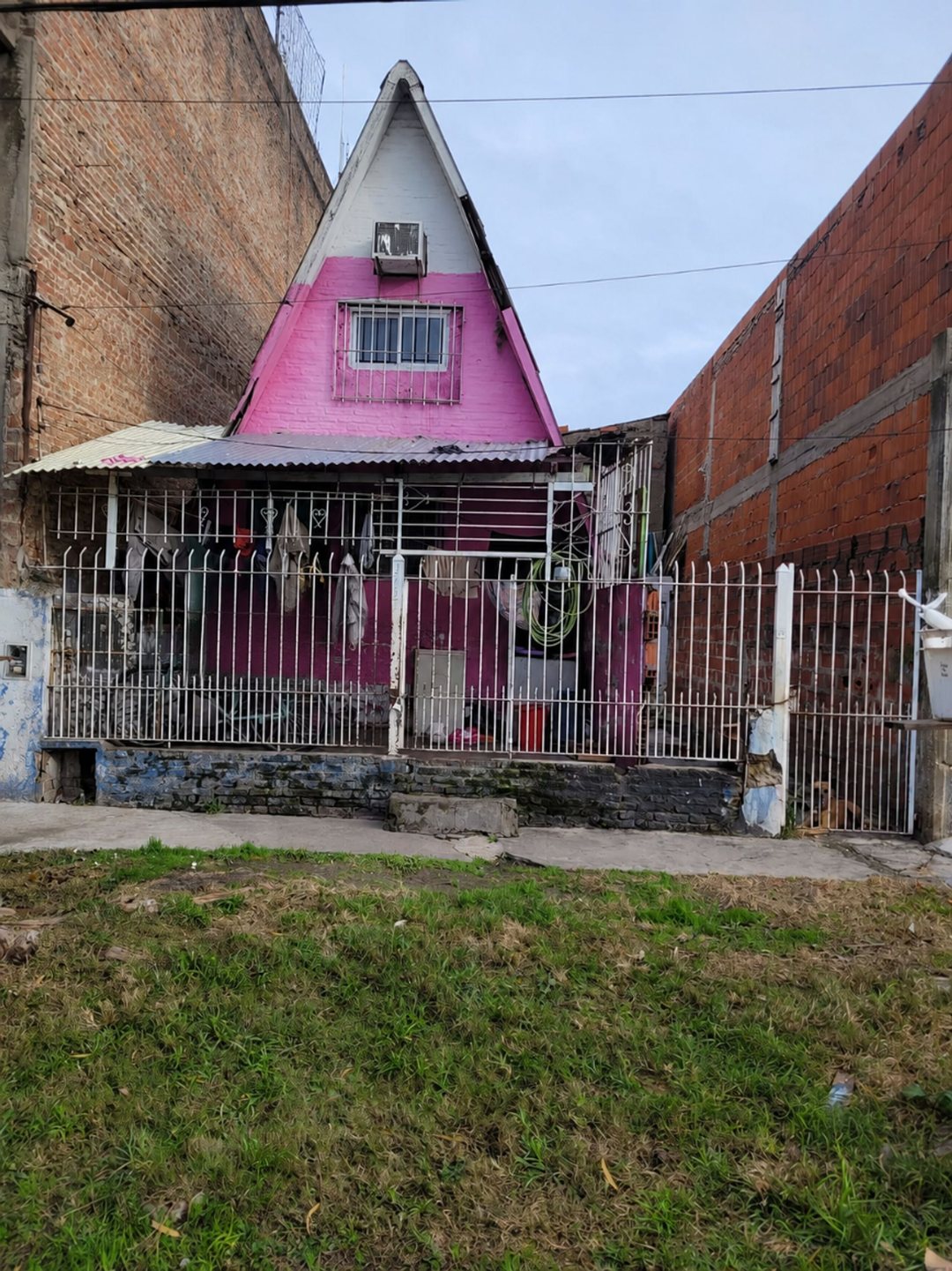 CASA EN VENTA MULTIFAMILIAR A REFACCIONAR EN TIGRE