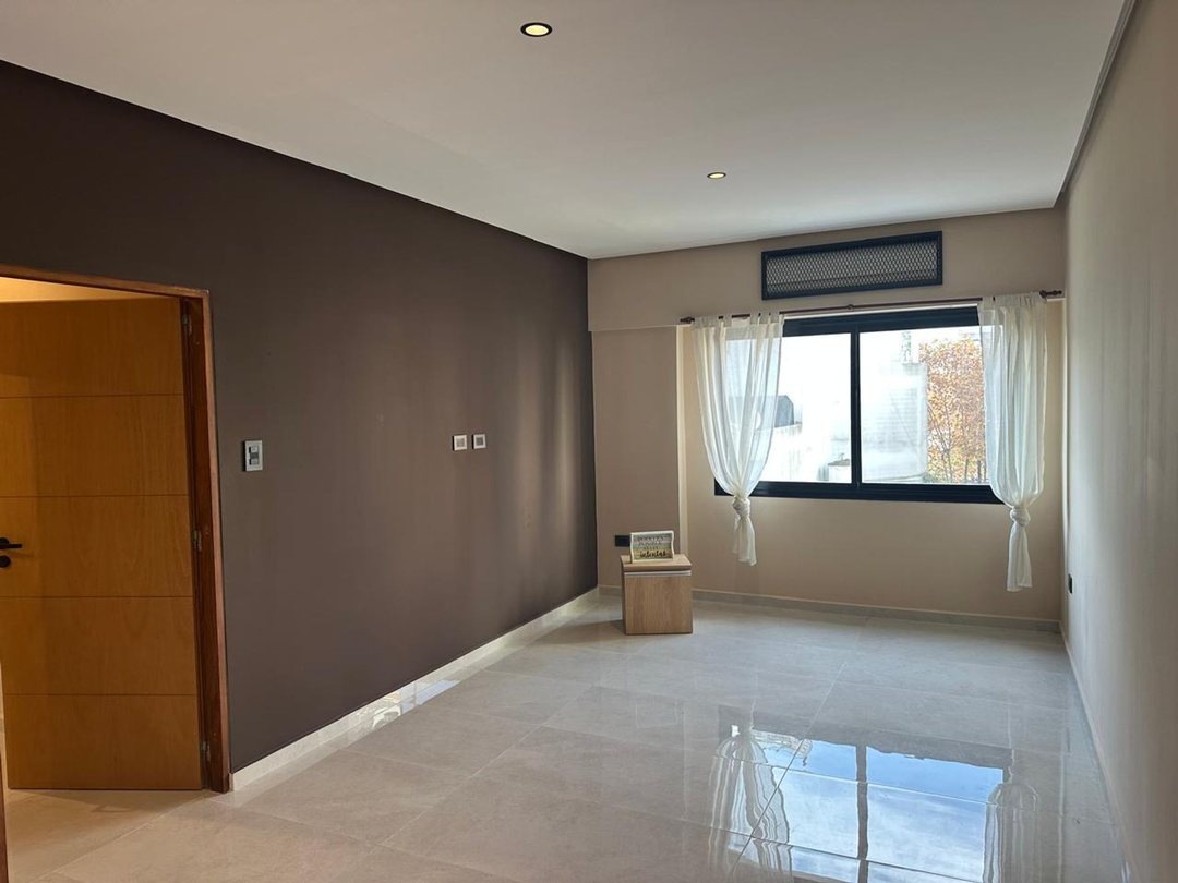 Departamento venta tres ambientes La Plata