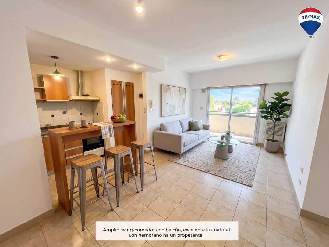DEPARTAMENTO 2 AMBIENTES VENTA MONSERRAT COCHERA