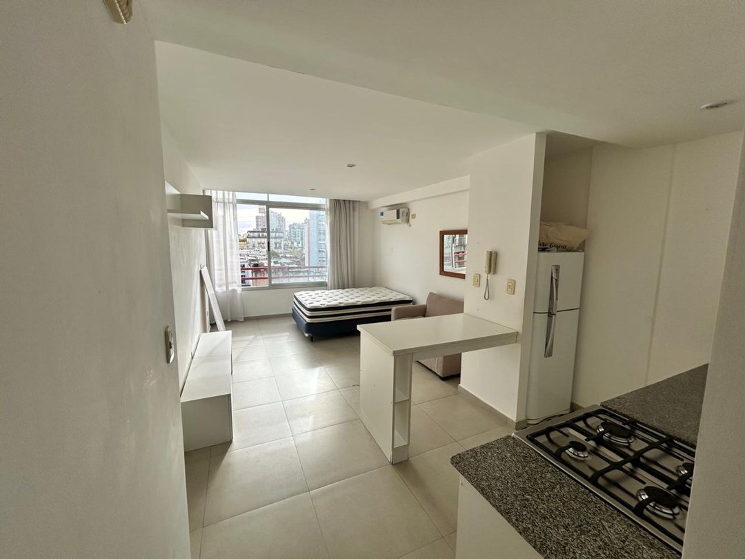 MONOAMBIENTE EN VENTA LA PLATA CALLE 50 E/ 4 Y 5