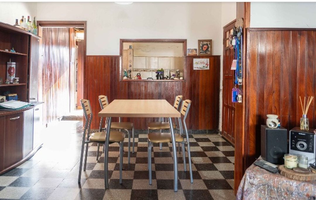 Casa + Departamento en VENTA en Berisso con pileta