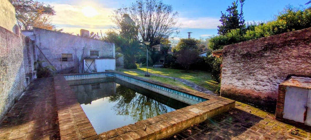 CASA EN VENTA EN CITY BELL ENTRE CAMINOS
