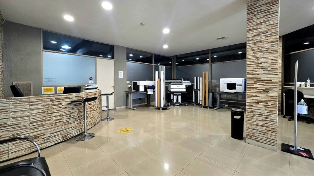 VENTA GALPÓN CON OFICINAS BARRACAS