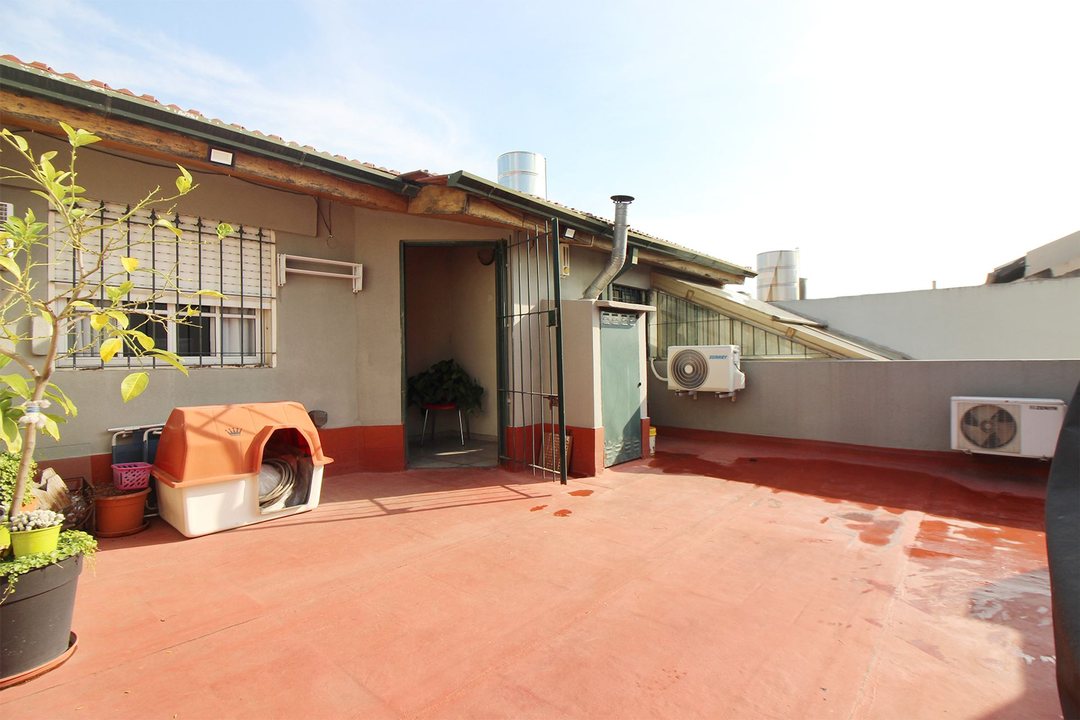 VENTA LUMINOSO PH 4 AMBIENTES CON PATIO Y TERRAZA