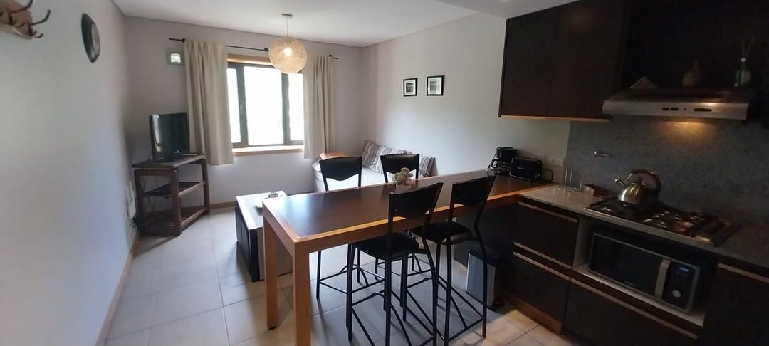 RE/MAX VENDE DEPARTAMENTO CENTRICO AMOBLADO 2 AMB