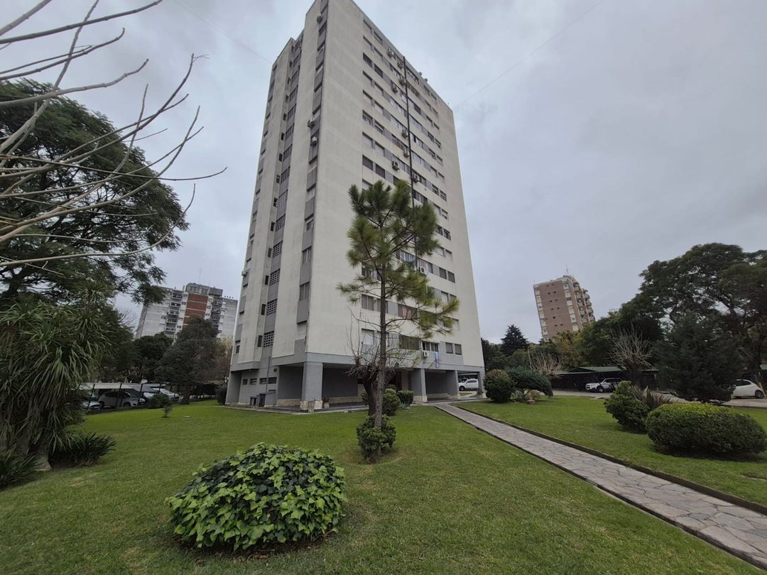 VENTA 3 AMBIENTES CON COCHERA - VILLA CELINA