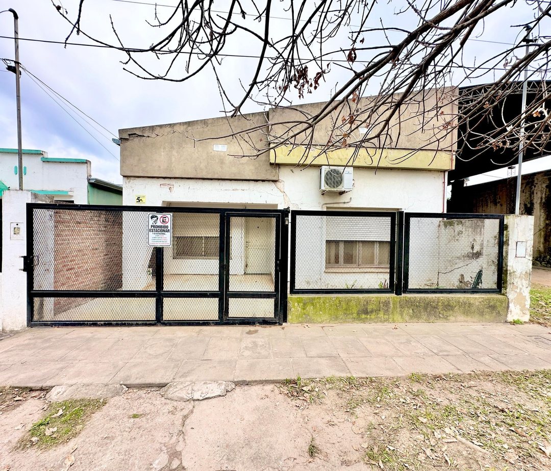 SE VENDE CASA EN MONTE VERA CON 400 M2 DE TERRENO