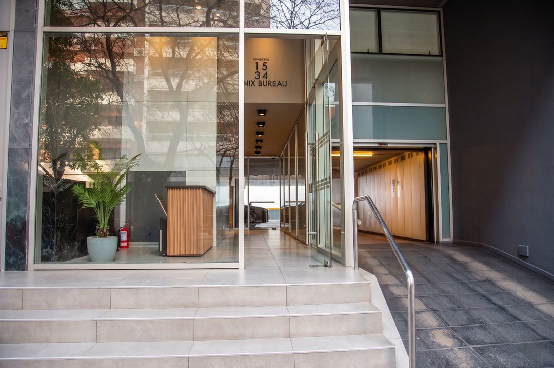 Venta Oficina Piso 12 Único Balcón y Cochera Nuñez