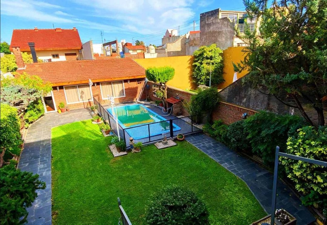 VENTA CASA 5 AMBIENTES RAMOS MEJIA