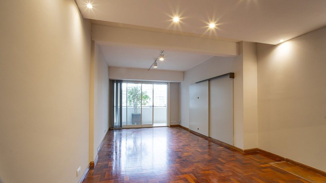 VENTA DEPTO 3 DORM, HABIT DE SERVICIO Y COCHERA